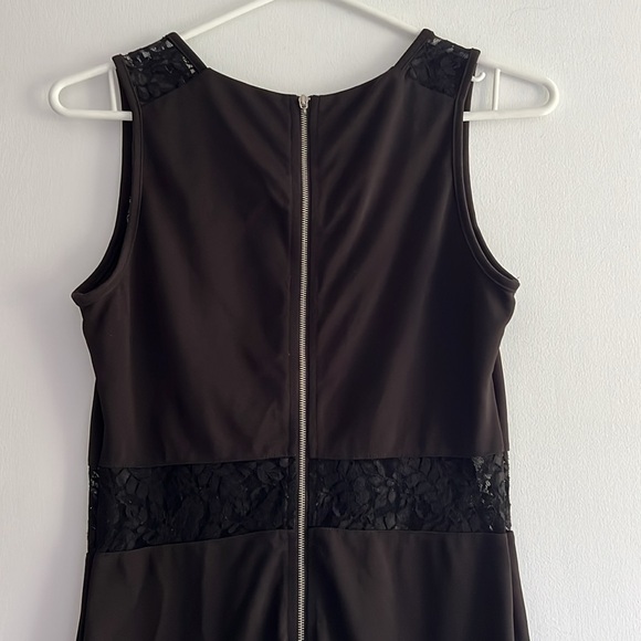 Little black dress size M with lace midsection - Picture 3 of 3